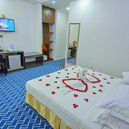 Perfect Hotel Mandalay Buitenkant foto