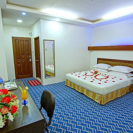 Perfect Hotel Mandalay Buitenkant foto