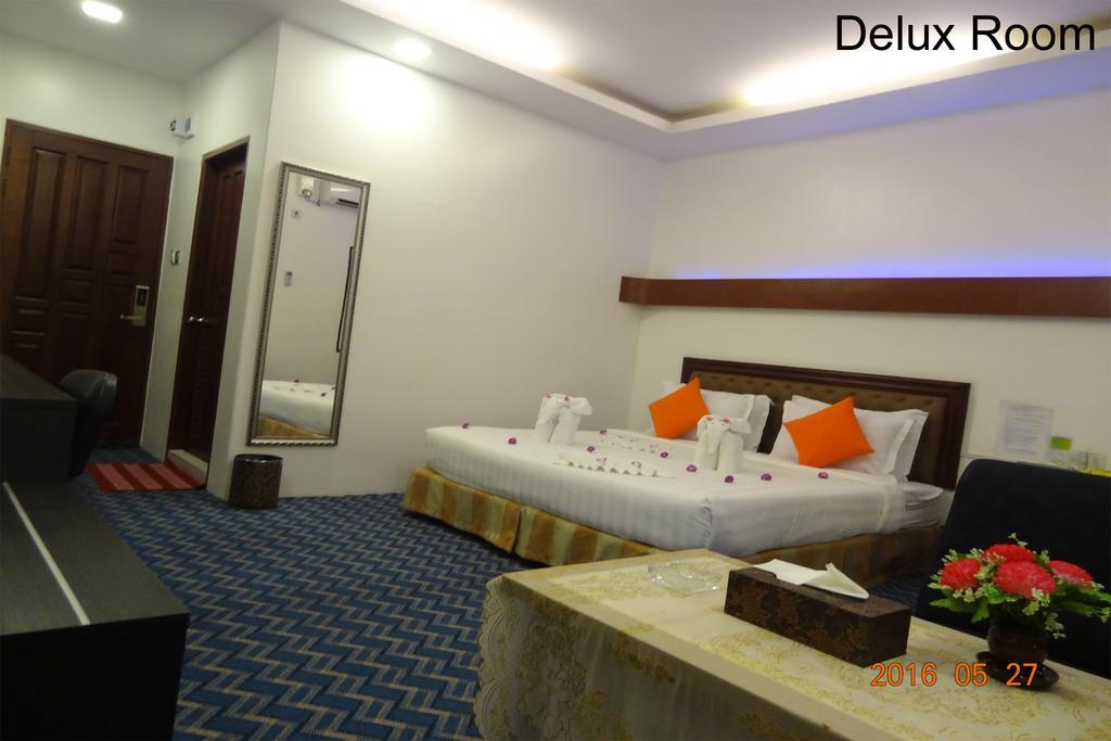Perfect Hotel Mandalay Buitenkant foto