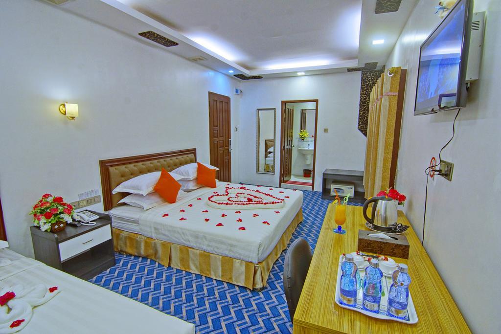 Perfect Hotel Mandalay Buitenkant foto