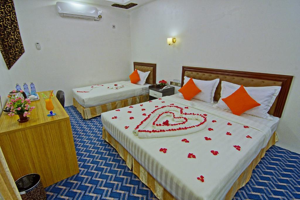 Perfect Hotel Mandalay Buitenkant foto