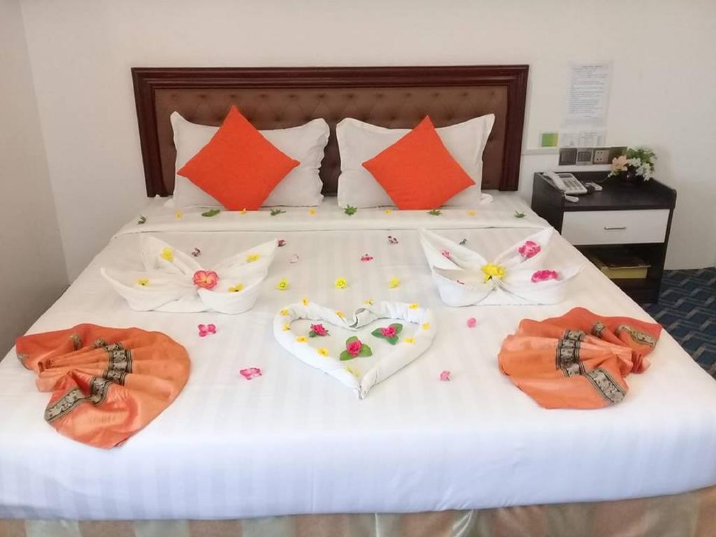 Perfect Hotel Mandalay Buitenkant foto