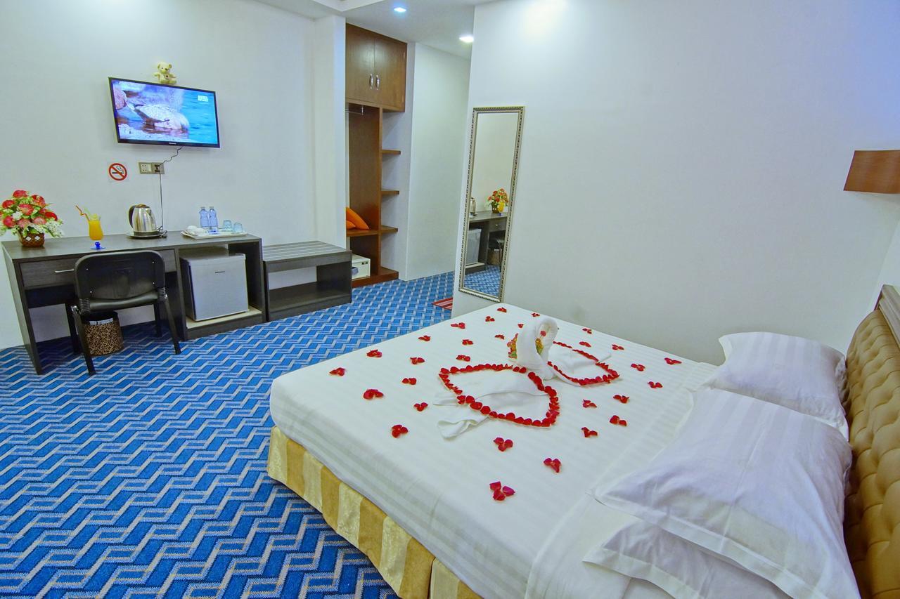 Perfect Hotel Mandalay Buitenkant foto