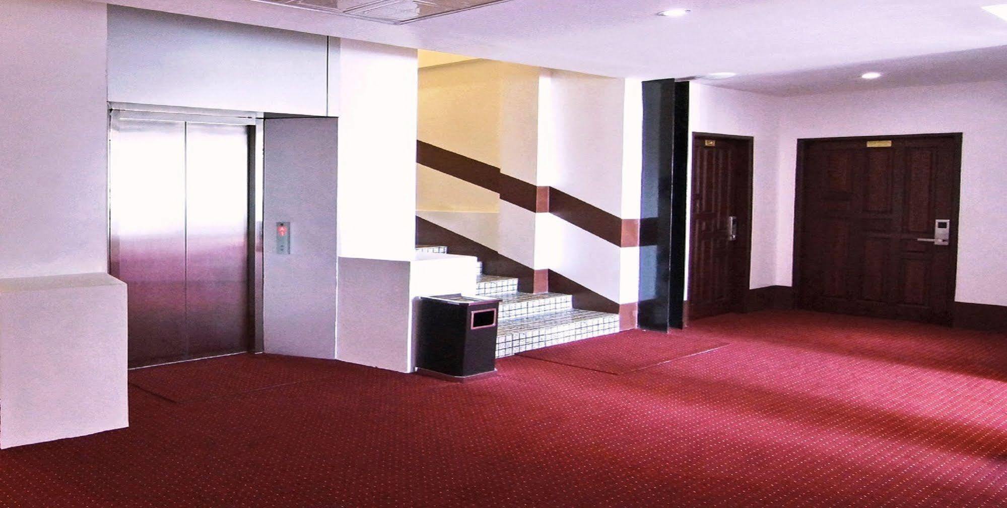 Perfect Hotel Mandalay Buitenkant foto