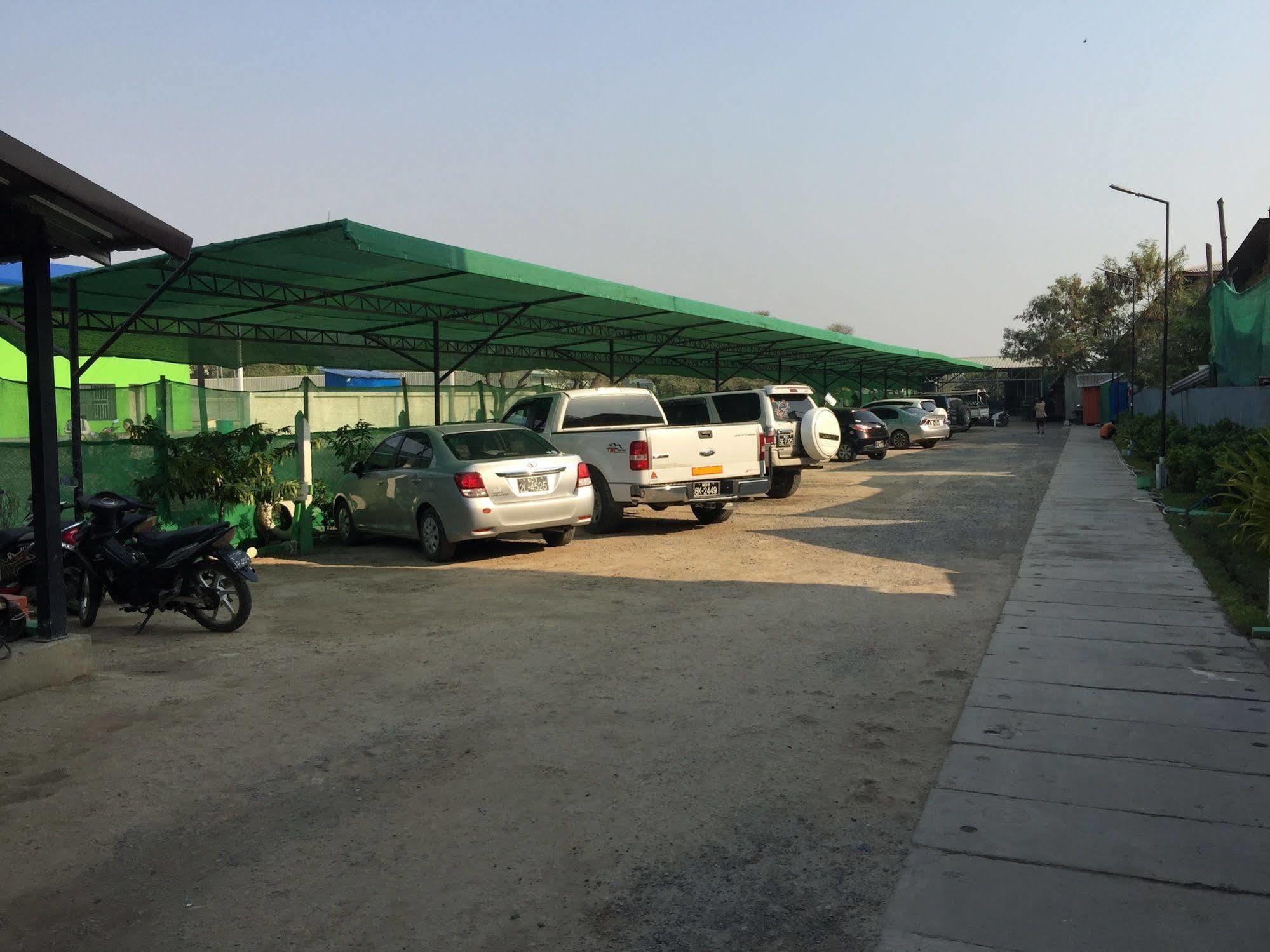 Perfect Hotel Mandalay Buitenkant foto